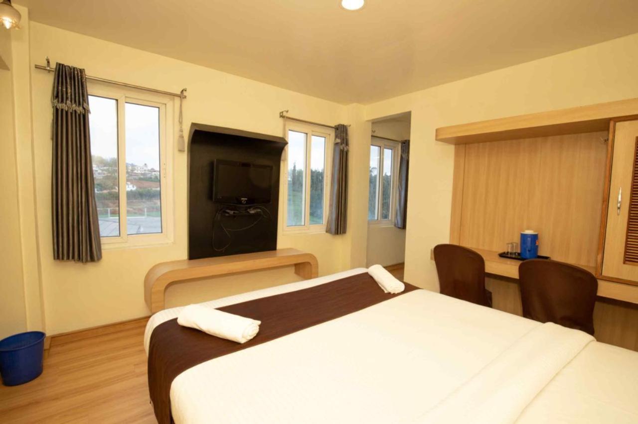 Lazo Silver Lake , Ooty Bagian luar foto