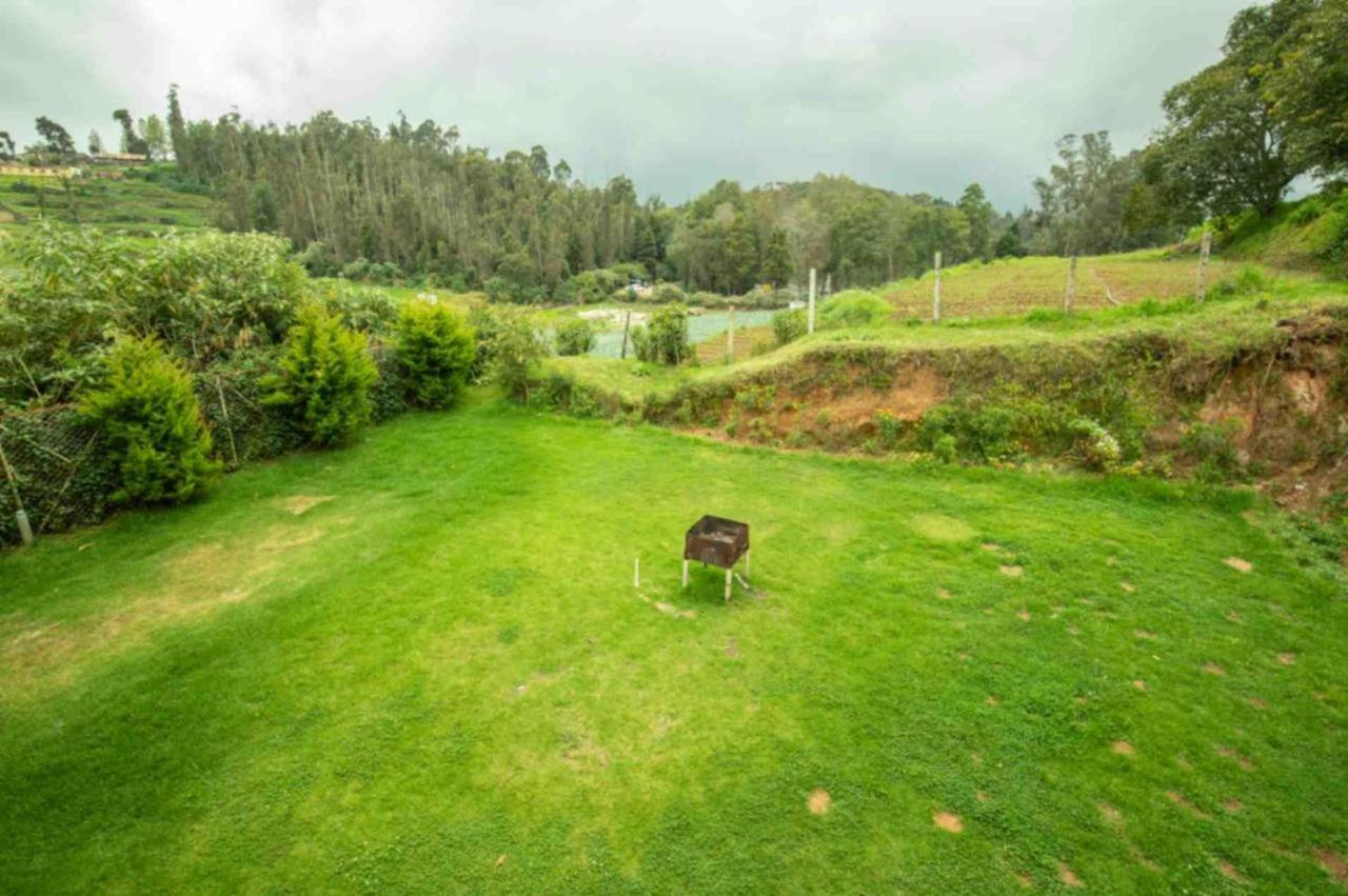 Lazo Silver Lake , Ooty Bagian luar foto
